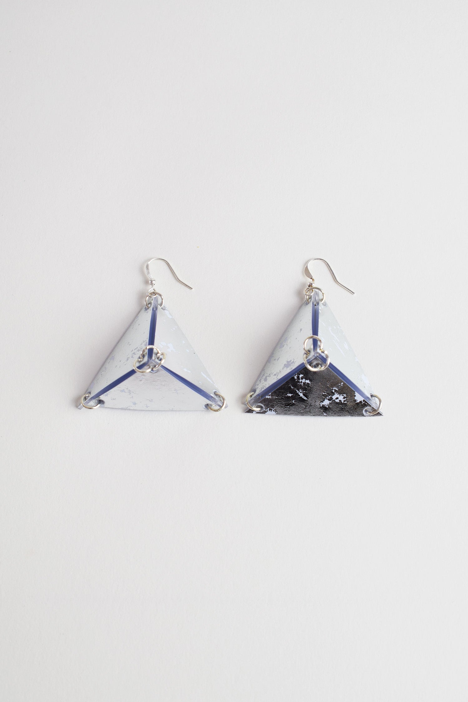 SINGLE PYRAMID EARRINGS